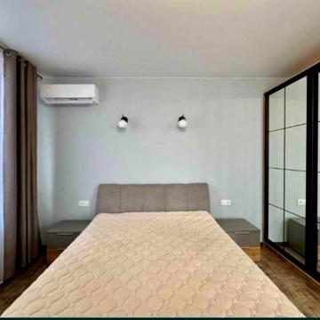 Здається 1-кімнатна квартира в ЖК Республіка.