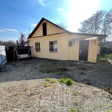 Продам затишну частину будинку з ремонтом у Старому Місті!