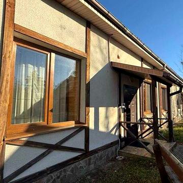 СВІТЯЗЬ ПРОДАЖ двох квартир у зблокованому будинку