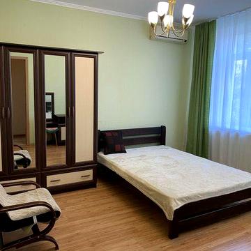 Оренда 2 кімнатної квартири в затишному будинку в Приморському  районі