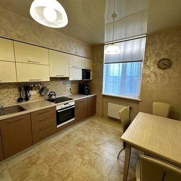 Сдам 1 комнатную , в ЖК Романовский , Слободка, 10 мин до центра города