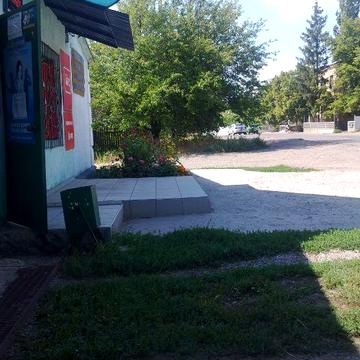 Дом, магазин, + мастерская.