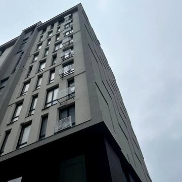 Надрічна вул., 4а