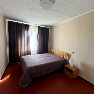 Ревуцького вул., 17-Б