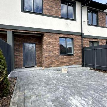 Таунхаус з частковим ремонтом. єОселя