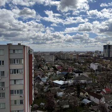 Продам квартиру в районі Казбет