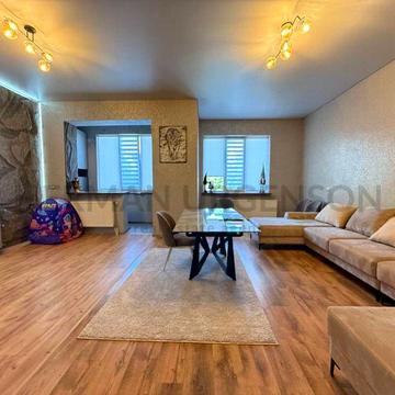 Продаж будинку 296 м.кв / 13 соток / Минай