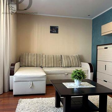 Продаж 2к Квартира Теплична вулиця ЖК Петровский обновленный