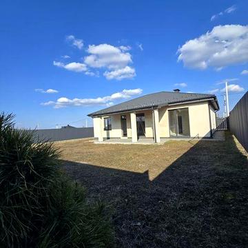 Продаж якісного будинку в Бучі з частковим ремонтом,  133м2, 6 соток!