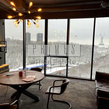 Болсуновська вул. (Сергія Струтинського), 13