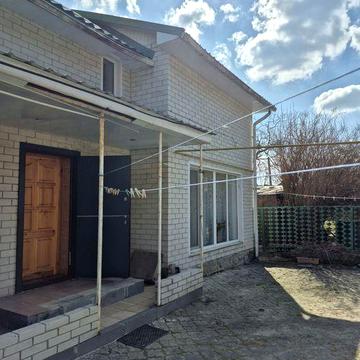 Продаж окремого будинку