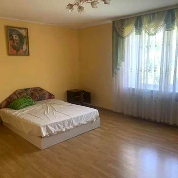 Оренда окремого будинку в Івано-Франкове