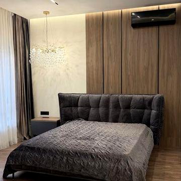 ПРОДАЖ котедж у центрі міста, з дизайнерським ремонтом РІВНЕ