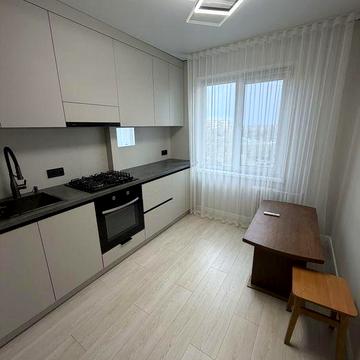 Оренда 3 кімнатної квартири за адресою Київська 44