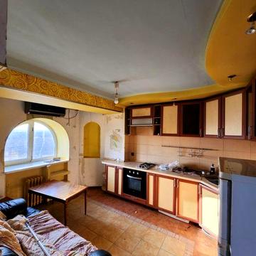 Срочно продажа большой квартиры .