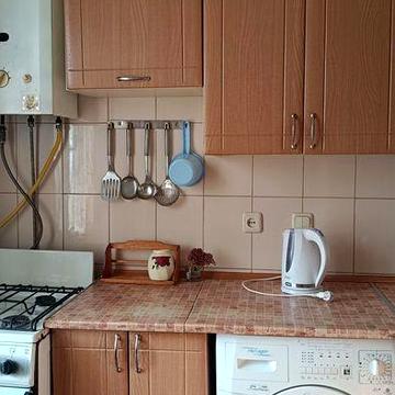 Здається -1но к.кв Виноградар Вітряні гори пл.Шевченка