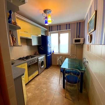 3х кімнатна з ремонтом, мебльована з технікою на Ниві