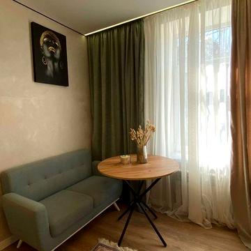 Продаж 2-кімнатна квартира з капітальним ремонтом. Н1