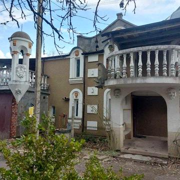 Продаж незвичайного будинка в стилі Барокко