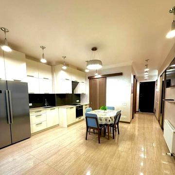 Французский бульвар, новый дом, 3 спальни, кухня-студия, индивидуальное отопление. ЖК Париж