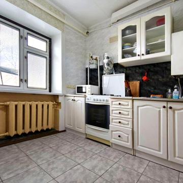 Оренда! Троїцька, 1-к. квартира. Меблі, техніка