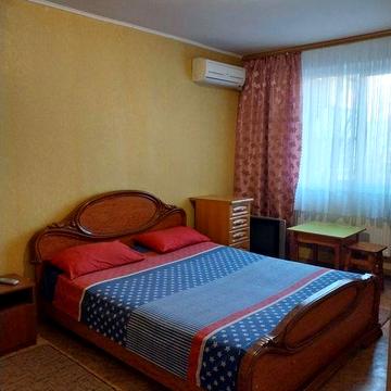 ВІЛЬНА.  2- Кім. Квартира-студія. ВІД ВЛАСНИКА.  Центральний  район.