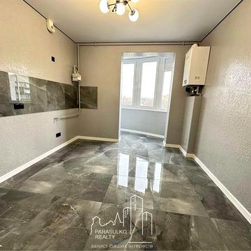 Продам новеньку 1-кімнатну квартиру в обжитому будинку!