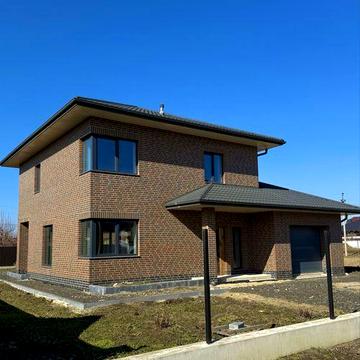 Якісний двоповерховий будинок в с.Рованці 180м2 з підвалом та гаражем