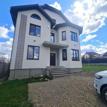 Продаж Двоповерховий будинок преміум-класу з ділянкою 20 соток