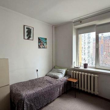 Квартира поруч з метро