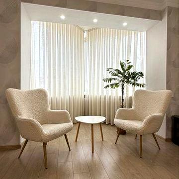 Продаж 2 кімнатної квартири 65 м²  2 поверх ГАЗ Київ метро Святошино 10хв пішки вся інфраструктура поруч ЖК ХМЕЛЬНИЦЬКА 10