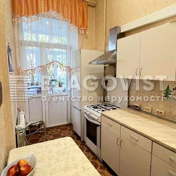 Продажа 2 комнатная Хорива 45, Подол, ст.м. Контрактовая Площадь