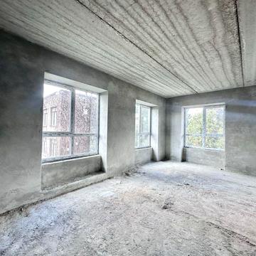 Найбільша трьохкімнатна квартира в центрі за вигідною ціною, котлом у спальному районі