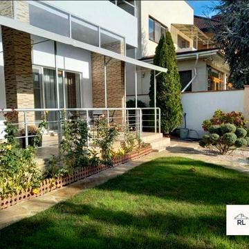 Совіньйон. Будинок з терасою, каміном та гаражем на 2 авто