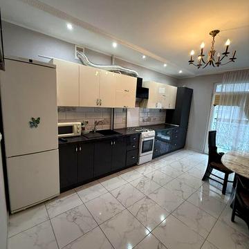 Здається 2к кв Мазепи, Кольцо