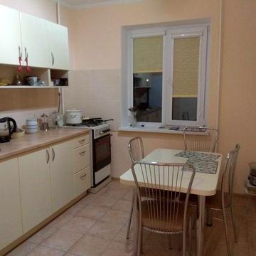 Бальзака 80. Газ. Бойлер. 7 поверх. Оренда.