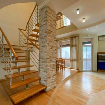 Ярославів Вал вул., 19