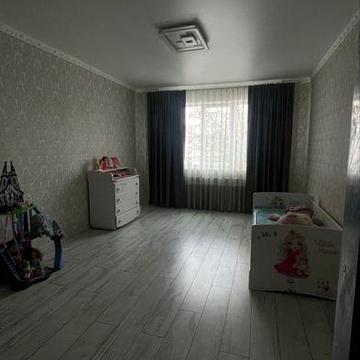 Продаж 3 кімнатноі квартири на Харківській.