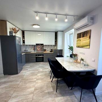 Продам квартиру Песочин ЖК Комарова