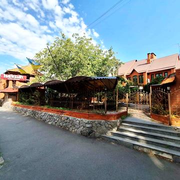 Чернишевська вул., 12