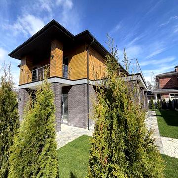 Акційна ціна Топ локація біля лісу будинок 180 м² 4,4 соток, басейн, закрите містечко. Газ. Під чистове оздоблення