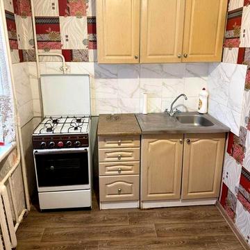 Світла 1к в хорошому стані, не кутова. Мінімальне оформлення 43344