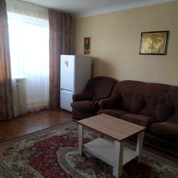 Сдаю квартиру, 3 отдельные комнаты, 4 этаж.  Центр.