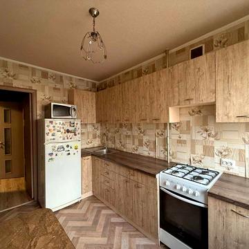 Продам 2-к квартиру на вул.Березинській