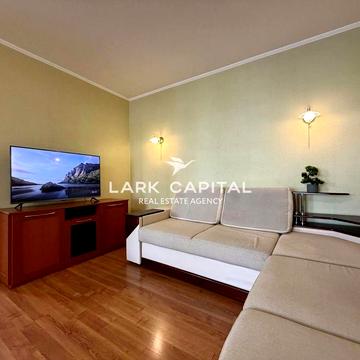 Киев        Раисы Окипной ул., 4