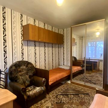 Високовольтна вул., 10