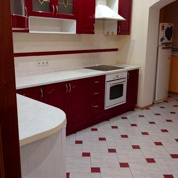 Здається простора трикімнатна квартира вул.Сальского47.