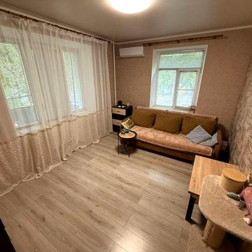 Продам отличную 2х комнатную квартиру в центре. Улица Адмиральская.