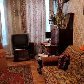 Продам двокімнатну квартиру в центрі