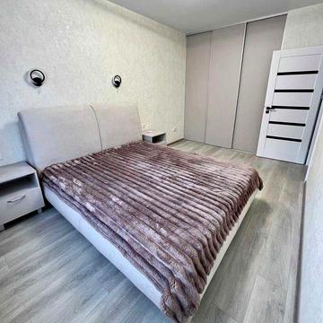 Сдам 1 комнатную квартиру на Сахарова. Первая аренда.